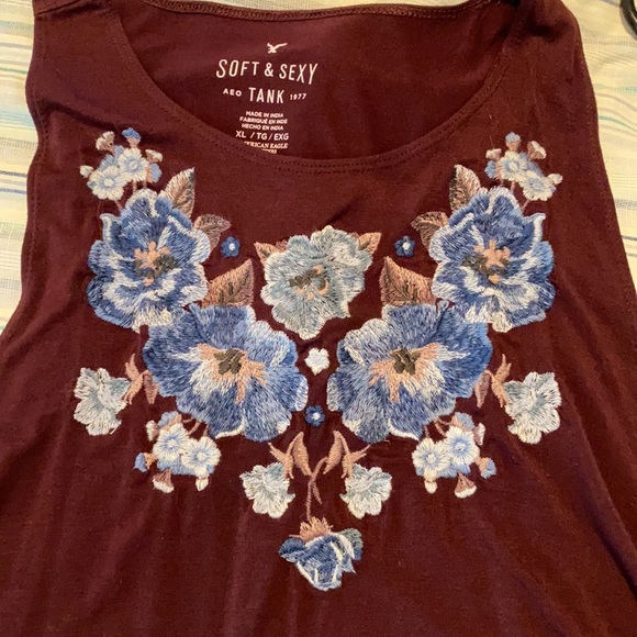 Nice top - Picture 2 of 3